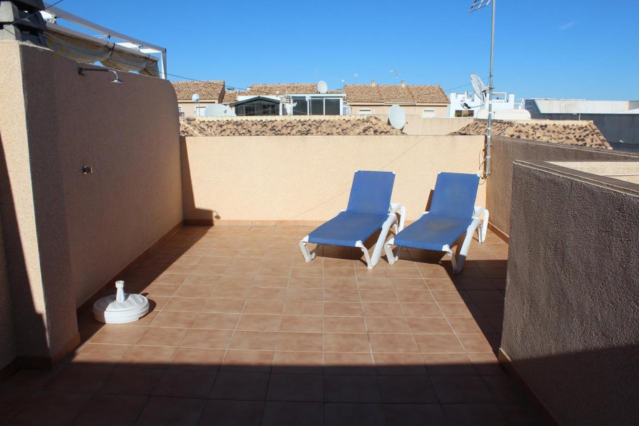 Bungalow With 2 Bedrooms And Roof Terrace In The Center Of La Zenia. Free Wifi. 奥里韦拉 外观 照片