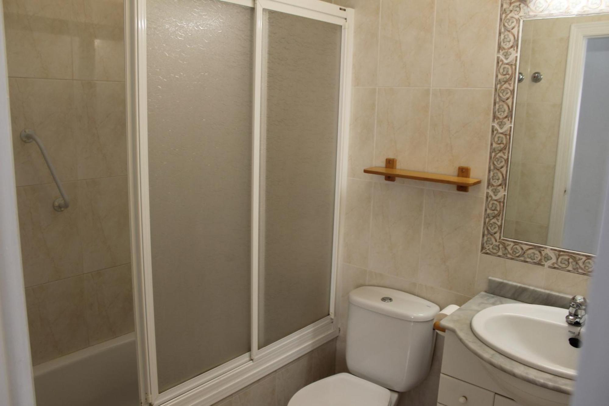 Bungalow With 2 Bedrooms And Roof Terrace In The Center Of La Zenia. Free Wifi. 奥里韦拉 外观 照片