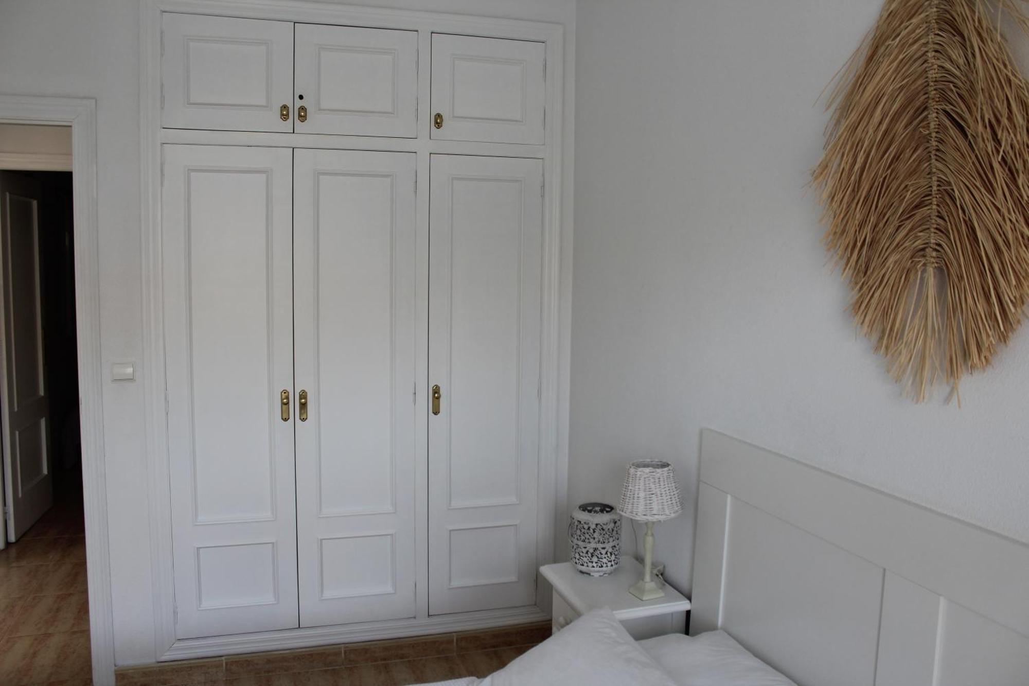 Bungalow With 2 Bedrooms And Roof Terrace In The Center Of La Zenia. Free Wifi. 奥里韦拉 外观 照片